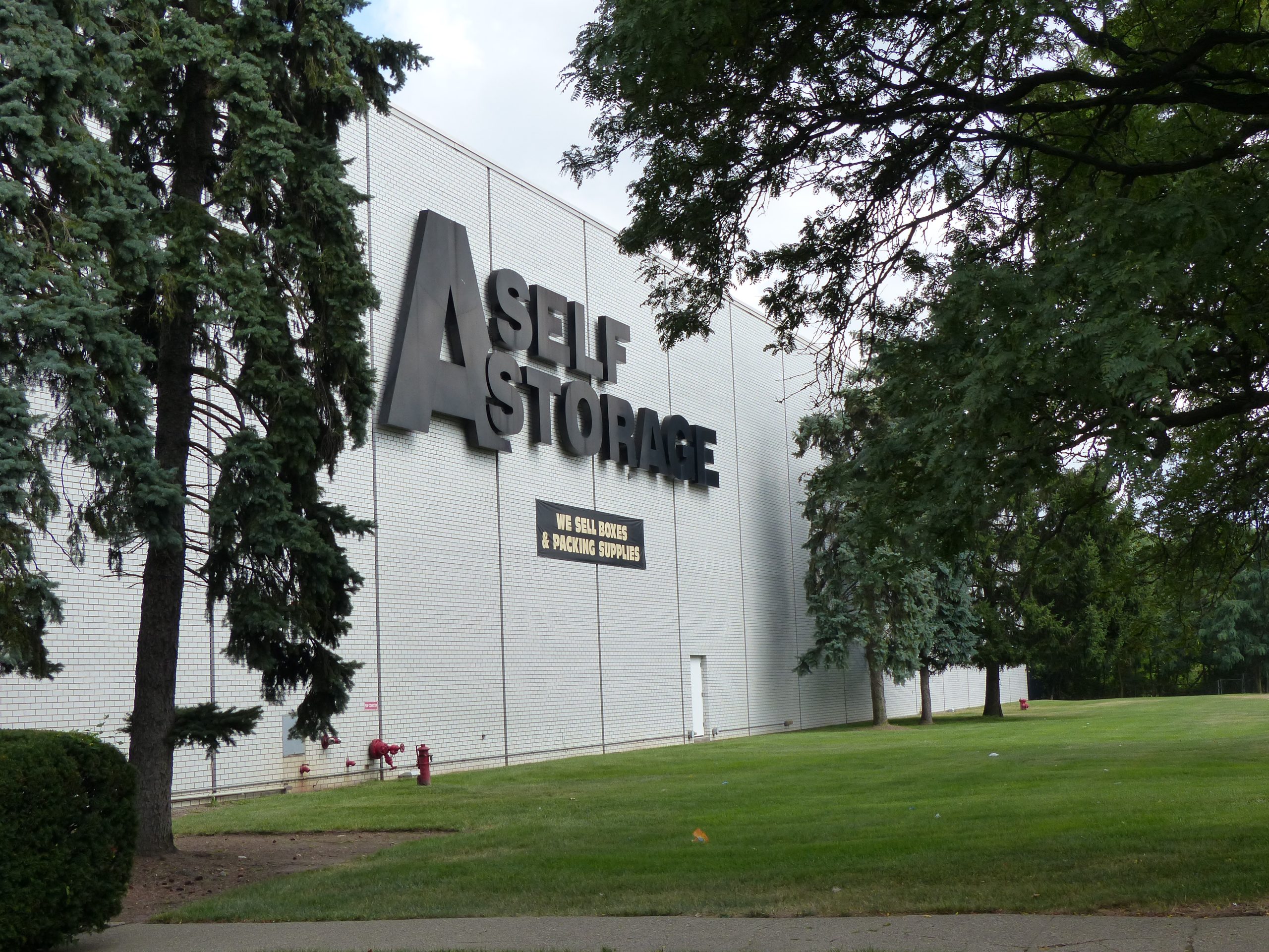 Services ash-exterior